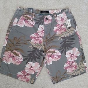 New Aeropostale Shorts size 31 Floral Print